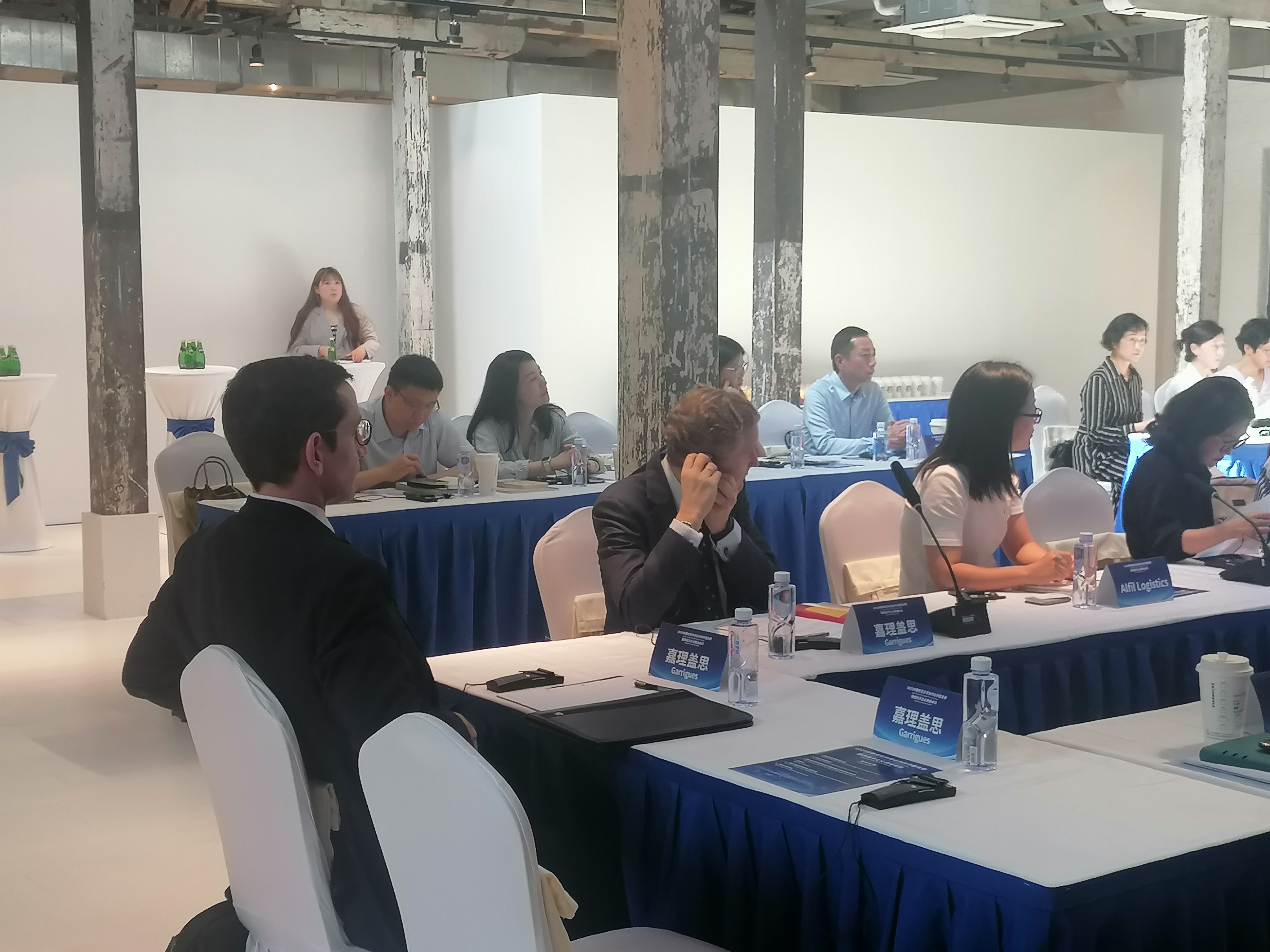 2023年靜安區(qū)外資合作伙伴服務(wù)季暨西班牙企業(yè)圓桌會議