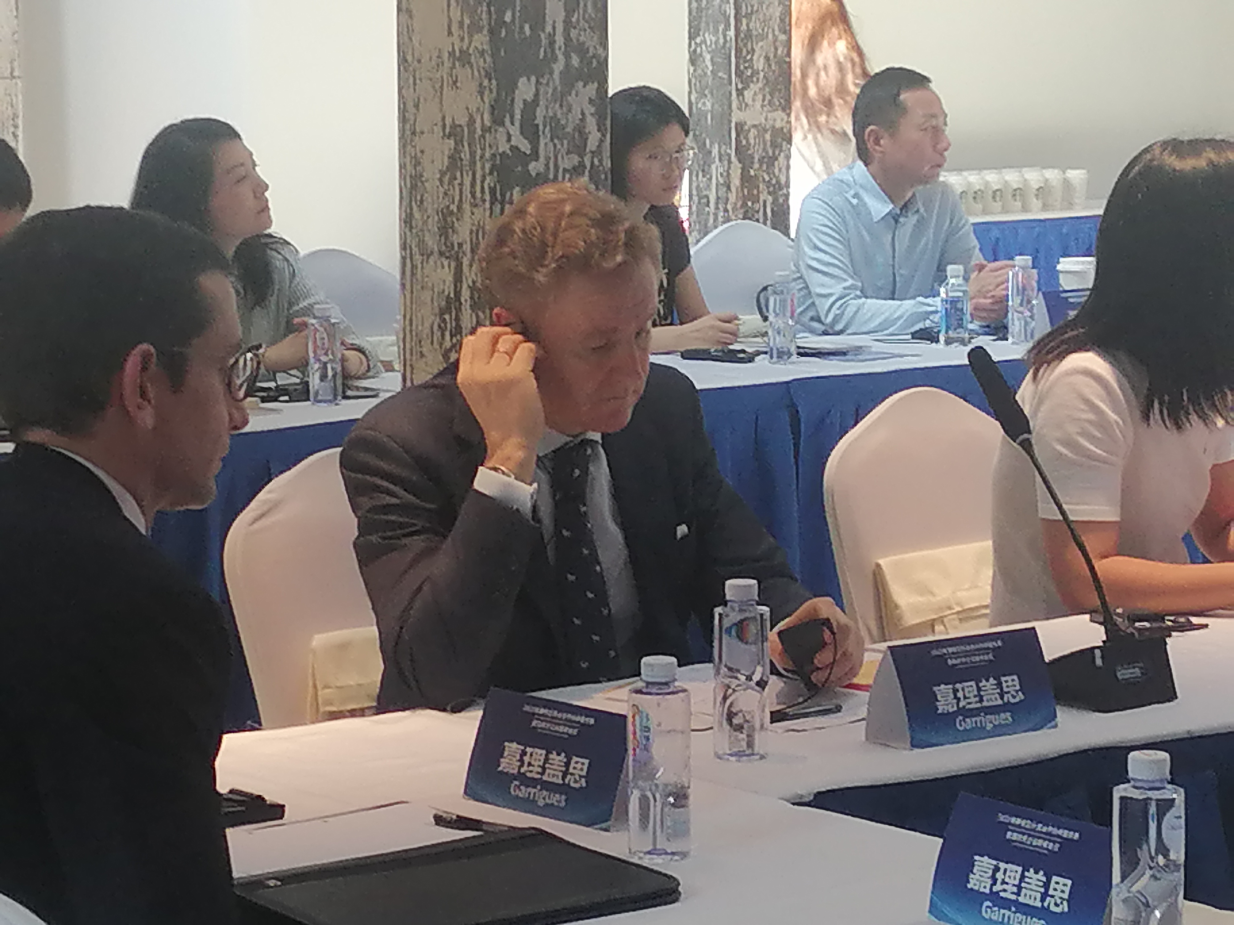 2023年靜安區(qū)外資合作伙伴服務(wù)季暨西班牙企業(yè)圓桌會議